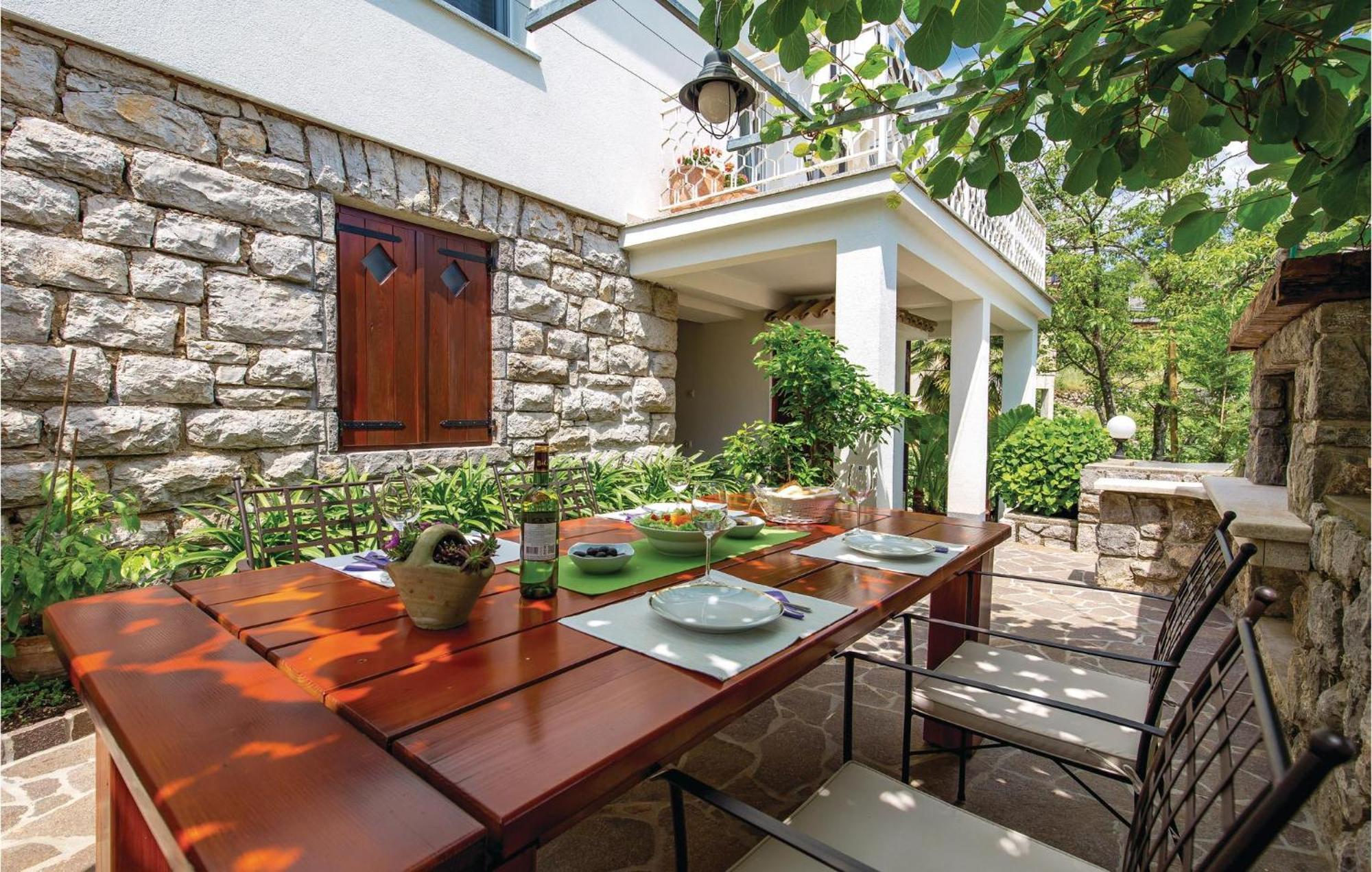 Lovely Home In Matulji With Outdoor Swimming Pool 外观 照片