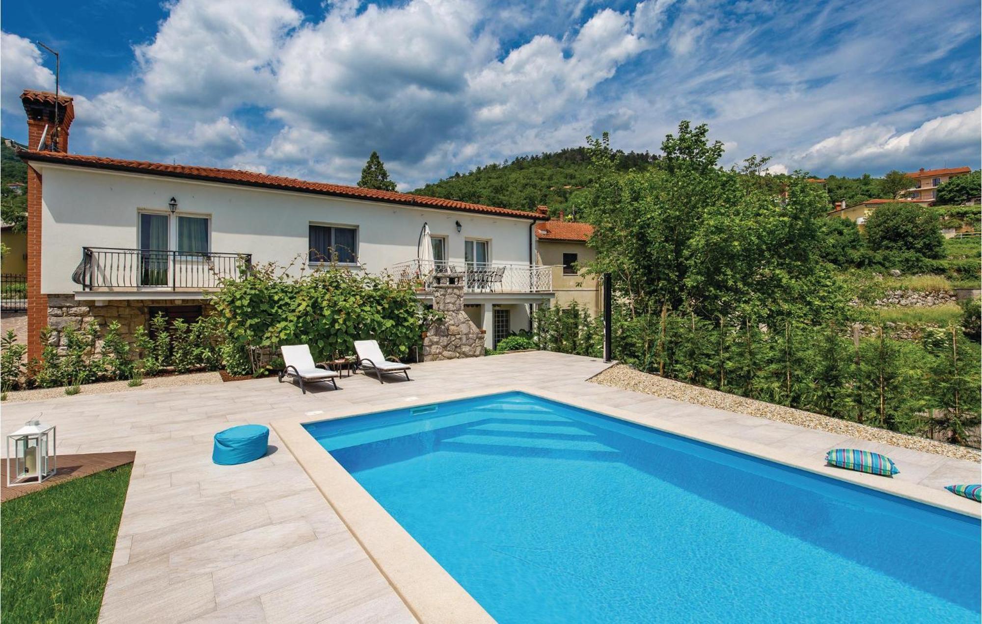 Lovely Home In Matulji With Outdoor Swimming Pool 外观 照片